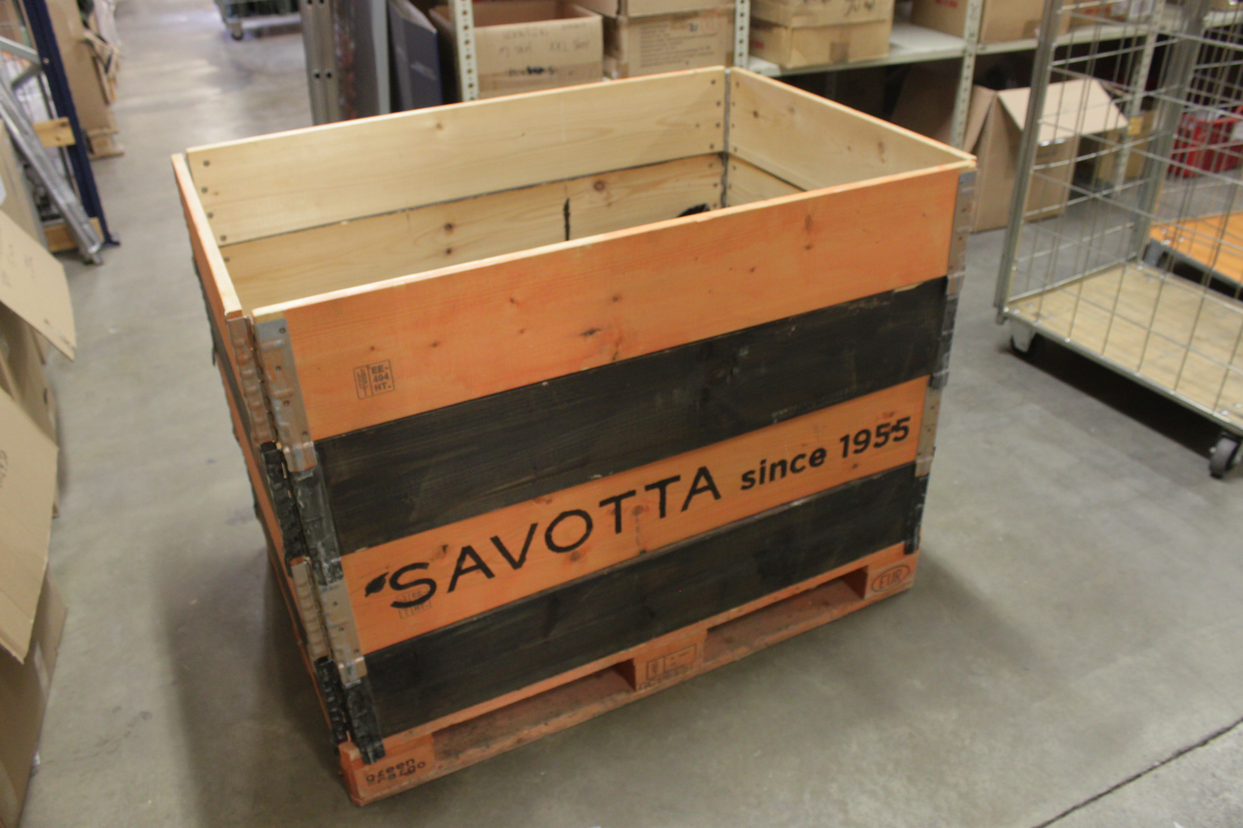 Noble and blue Savotta box